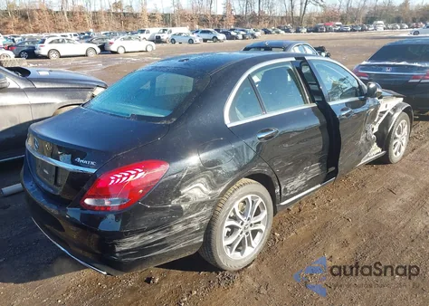 2018 Mercedes-Benz C 300 4Matic из США, поврежденный, VIN 55SWF4KB5JU246400